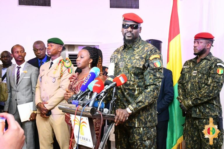 Colonel Doumbouya promet aux guinéens : « une Constitution forte, adaptée à nos besoins »