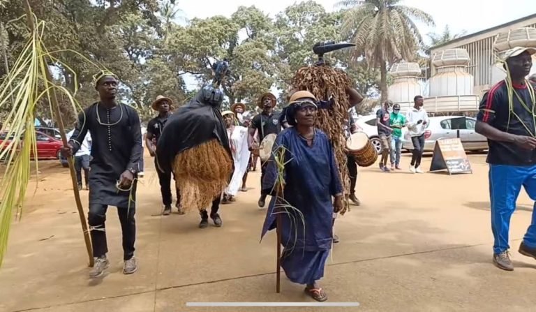 Affaire Ndimba/ Des jeunes de la communauté BAGA organisent une marche de réjouissance et de protestation à Conakry