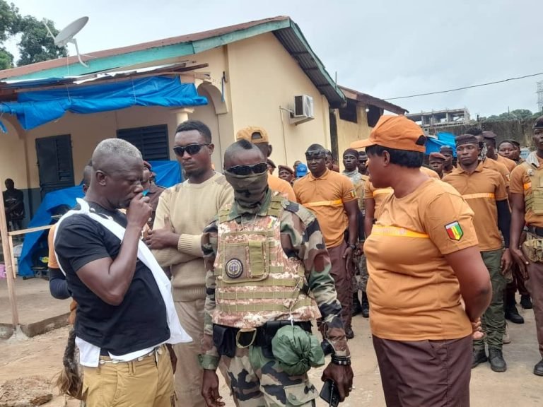 Ça chauffe à la Maison centrale de Conakry: par peur d’être arrêtés par le ministre, les gardes pénitentiaires ouvrent toutes les cellules