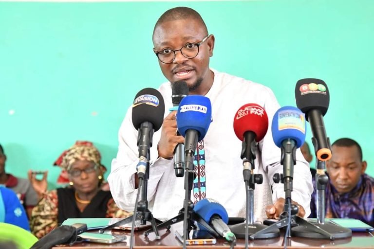 Joachim (UFDG) : « Ousmane Gaoual est en mission, c’est soit il insulte Cellou, il attaque l’UFDG ou on le débarque »