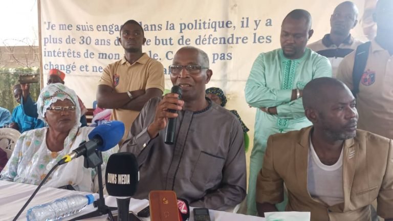 Bah Oury, demande au forces vives de « sursoir à leur manifestation » à New York