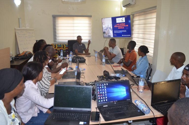 25 journalistes participent à une formation sur les Outils collaboratifs de Google
