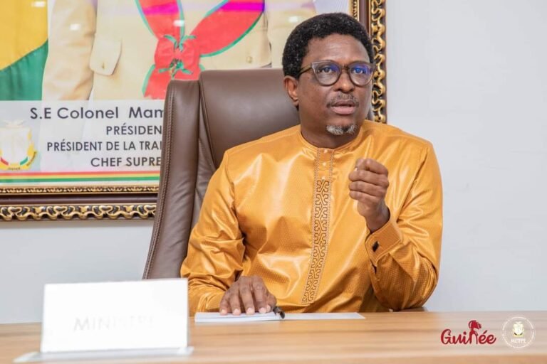 Le ministre Alpha Bacar Barry à ses cadres : « la création d’emplois est notre priorité cette année »