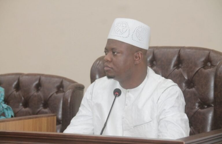 Guinée. Charles Wright, affirme que « l’Etat est en droit de restreindre » les libertés si…