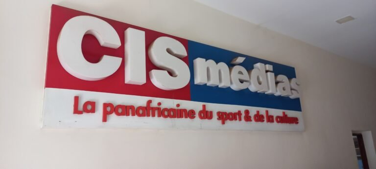CIS médias : les employés ont fait 18 mois sans salaire 
