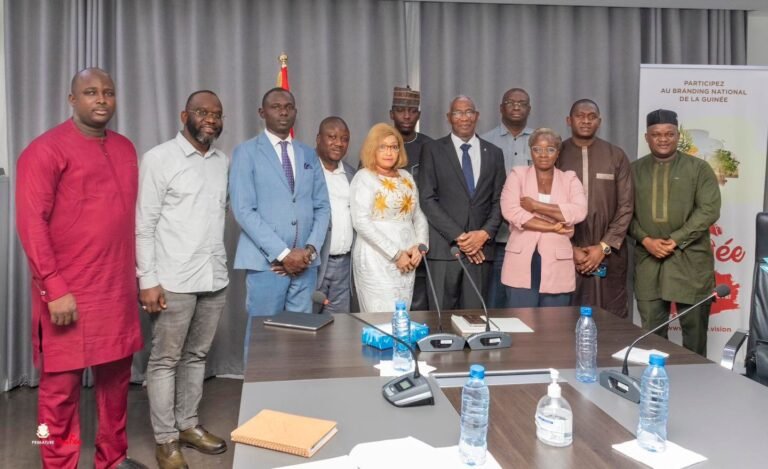 Guinée. Des patrons de presse de chez le premier ministre Bah Oury