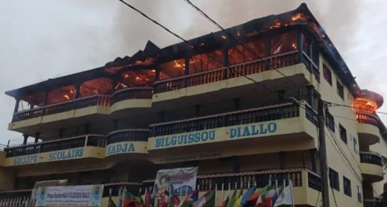 Conakry. Une école privée ravagée par un incendie 