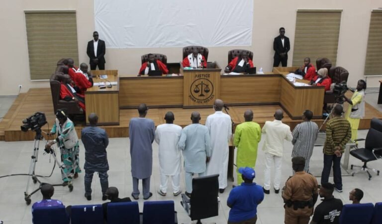 Procès 28 septembre 2009: les accusés abandonné par leur avocats à la l&rsquo;audience du jour