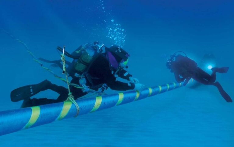 Internet perturbé en Guinée à cause des maintenances du câble sous-marin ACE à Dakar 