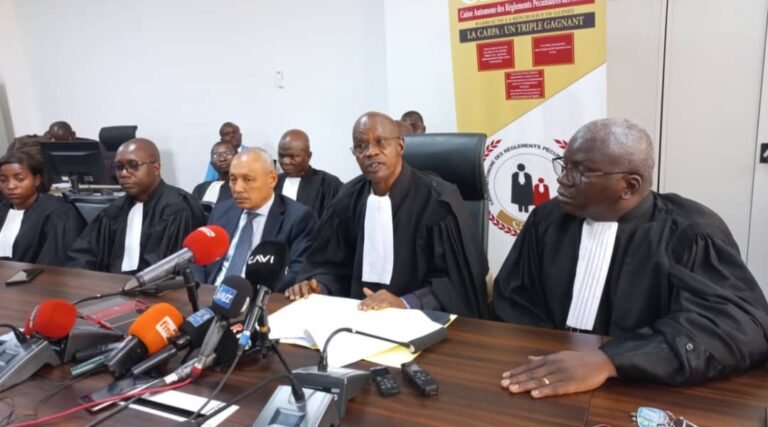 Cas de Foniké Mengué et Billo Bah : le barreau de Guinée donne un ultimatum aux autorités 