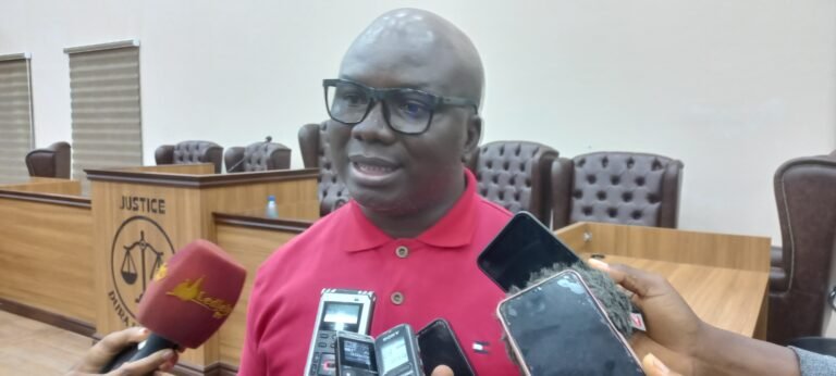 Arrestation de Foniké Mengué et Cie: le Barreau de Guinée boycott les Cour et tribunaux