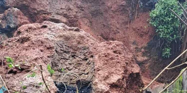 Conakry : une colline se détache et tombe sur une maison à Hafia-Minière 