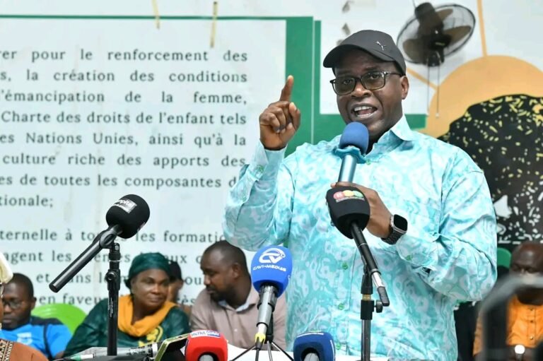 Fodé Oussou accuse des “démagogues” qui ont trahit Dadis et Alpha et veulent trahir Doumbouya
