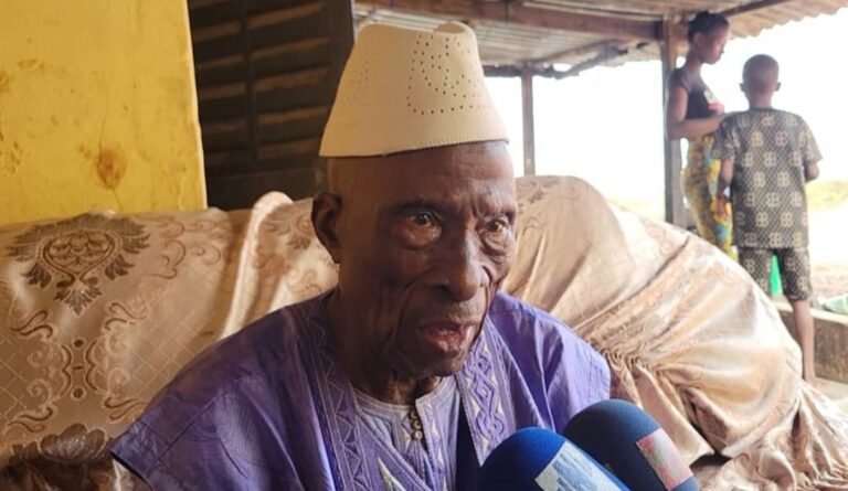 Le père de Toumba après le verdict : “le jour où je verrai mon fils sorti de prison…”