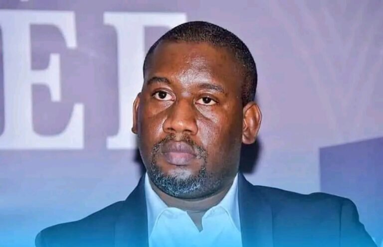 Aliou BAH : “ceux qui font les louanges aux dictateurs sont comme les charognards”