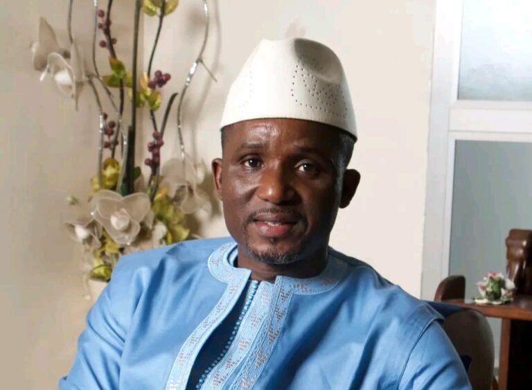 Des hommes en tête militaire au domicile de Diaby Doré 
