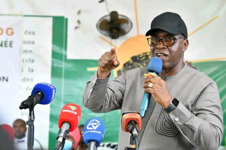 Fodé Oussou tire à boulet rouge sur l&rsquo;union sacrée des Forces vives de Guinée 