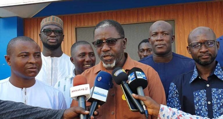 Voici pourquoi l&rsquo;union sacrée des Forces vives souhaite rencontrer Gal Doumbouya 
