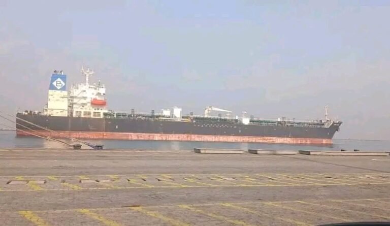 Guinée. Un navire contenant d&rsquo;essence est arrivé au Port de Conakry 