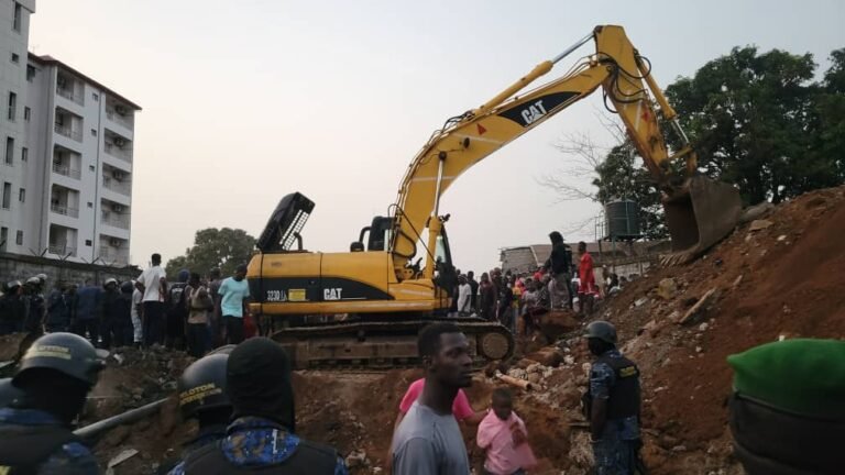 Conakry. Un mur s&rsquo;effondre sur des personnes et fait trois morts à Taouyah 
