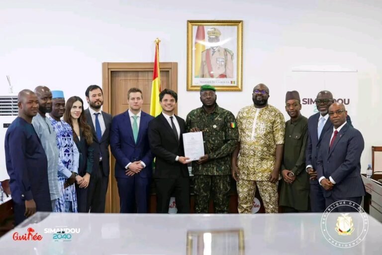 L’État signe un accord de plus de 200 millions de dollars pour le bitumage de la route Faranah-Dabola 