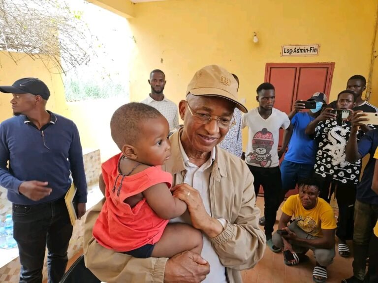 Cellou Dalein à la frontière sénégalo-mauritanienne pour soutenir des guinéens en détresse 