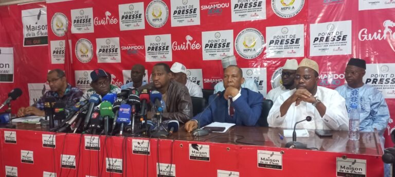 Examens nationaux 2025 : 566.071 candidats, dont 261.137 filles retenus en Guinée 