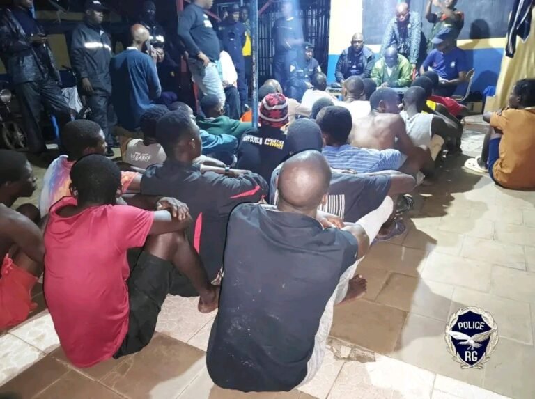 Drogue à Kaloum : la police frappe fort, 22 interpellations et des saisies massives