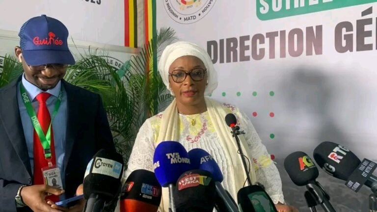 Guinée : la restriction d&rsquo;internet retarde la publication des premiers résultats du référendum 