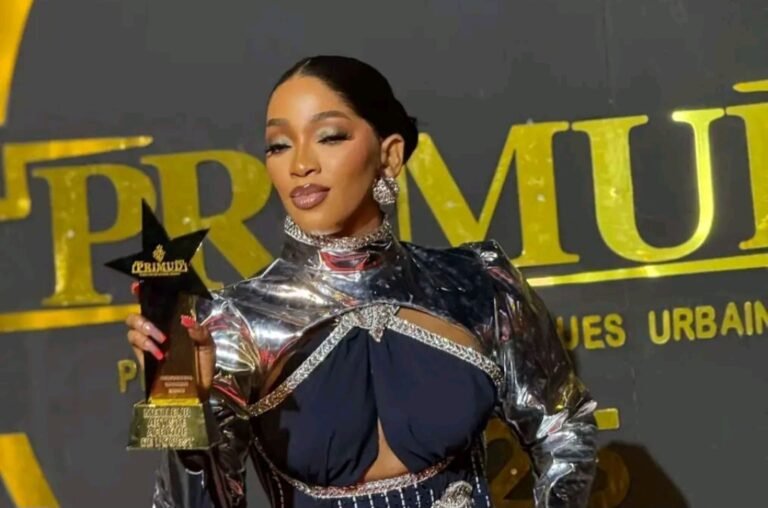 Djélykaba Bintou Kouyaté sacrée Meilleure Artiste d’Afrique de l’Ouest au Primud