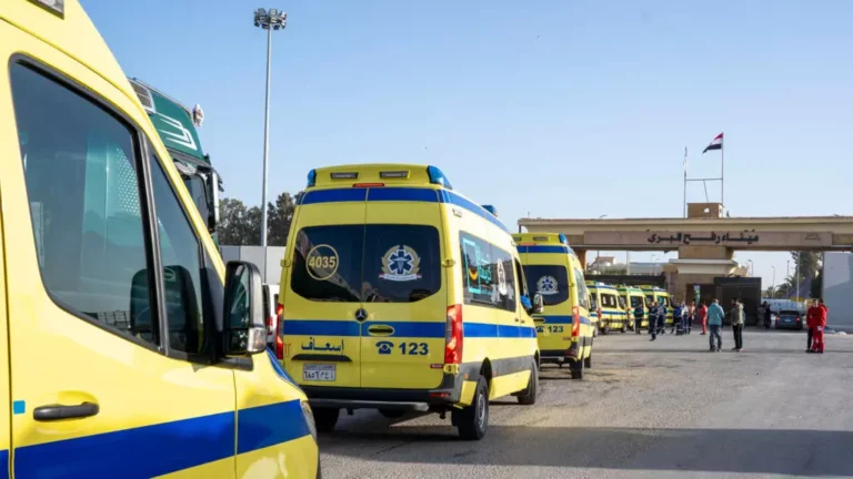 Gaza: avec la réouverture du passage de Rafah, les Palestiniens espèrent se retrouver et se soigner