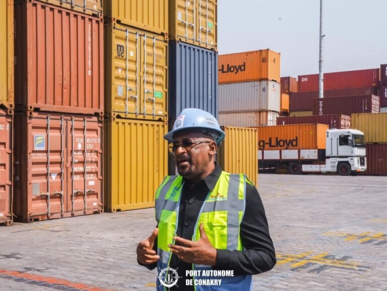 Port de Conakry : Aly Koïta prend la barre, Sia Kagno Tolno nommée adjointe