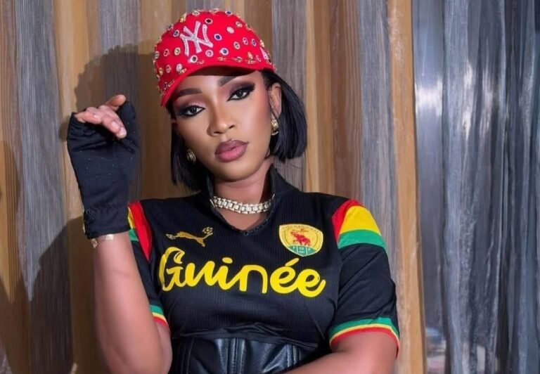 Guinée : confusion autour du retrait de Djelykaba Bintou Kouyaté de la musique