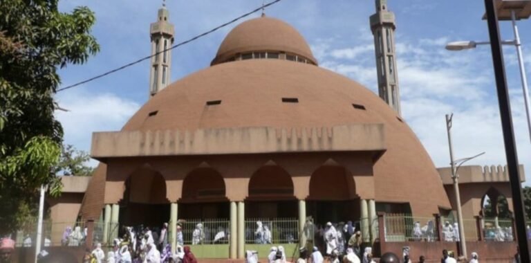 Tabaski 2026 à Dinguiraye : la Tabala interdite à la grande mosquée d’El Hadj Oumar Tall