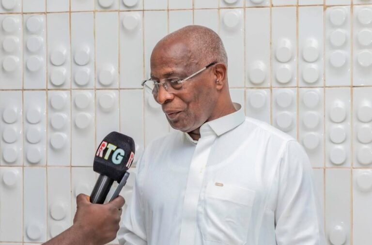 « Nous avons prié pour la réussite de la Guinée » : le message fort de Bah Oury au retour du Hajj