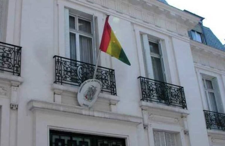 Guinée : les autorités rappellent trois diplomates en poste en France