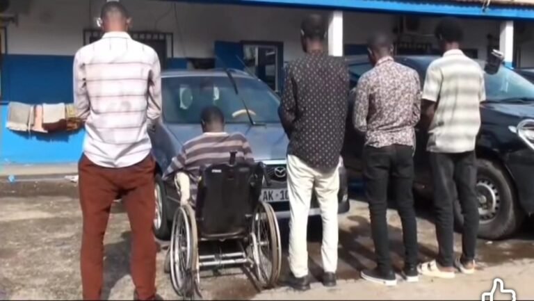 Guinée : un faux consulat démantelé en Sierra Leone, cinq suspects remis à la justice