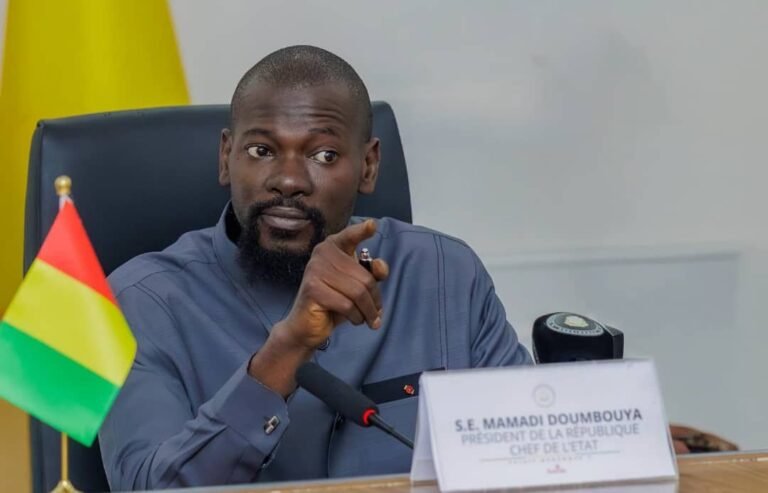 Guinée : un nouveau cadre légal met fin à l’exportation de l’or brut