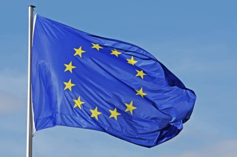 Réadmission des migrants : l&rsquo;UE impose de nouvelles restrictions de visas à la Guinée