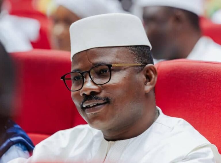 Guinée : la 10ᵉ législature prend officiellement ses fonctions, Dr Dansa Kourouma élu à la tête du parlement 