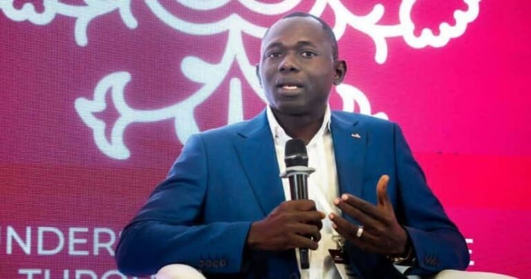 Education aux Médias et à l’Information : le journaliste Thierno Amadou M’Bonet Camara crée une fondation pour le journalisme guinéen