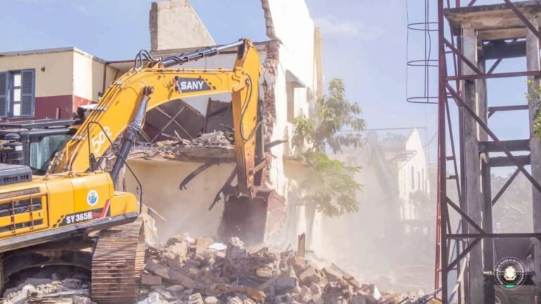 Ignace Deen : les bulldozers lancent la métamorphose historique du CHU
