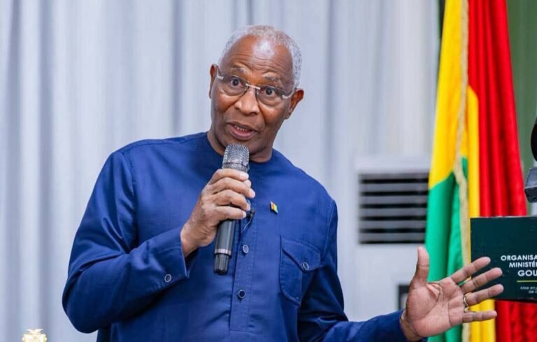 Gouvernement : Amadou Oury Bah présente une nouvelle organisation en quatre pôles