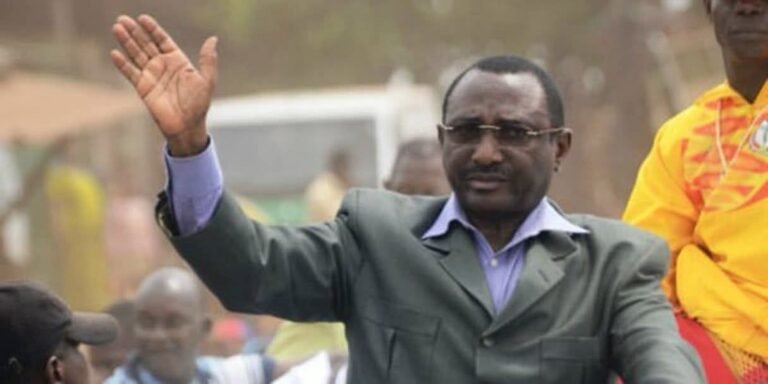 Sidya Touré, figure majeure de la politique guinéenne, s’éteint à Paris